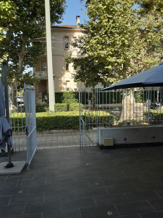 Hotel Le Saint Eloi มงต์เปอลิเยร์ ภายนอก รูปภาพ